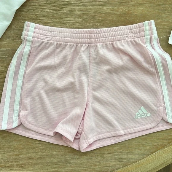 Adidas Girl Activewear 2 Piece Set Short Sleeve T-Shirt Mesh Shorts 6 - Picture 5 of 7